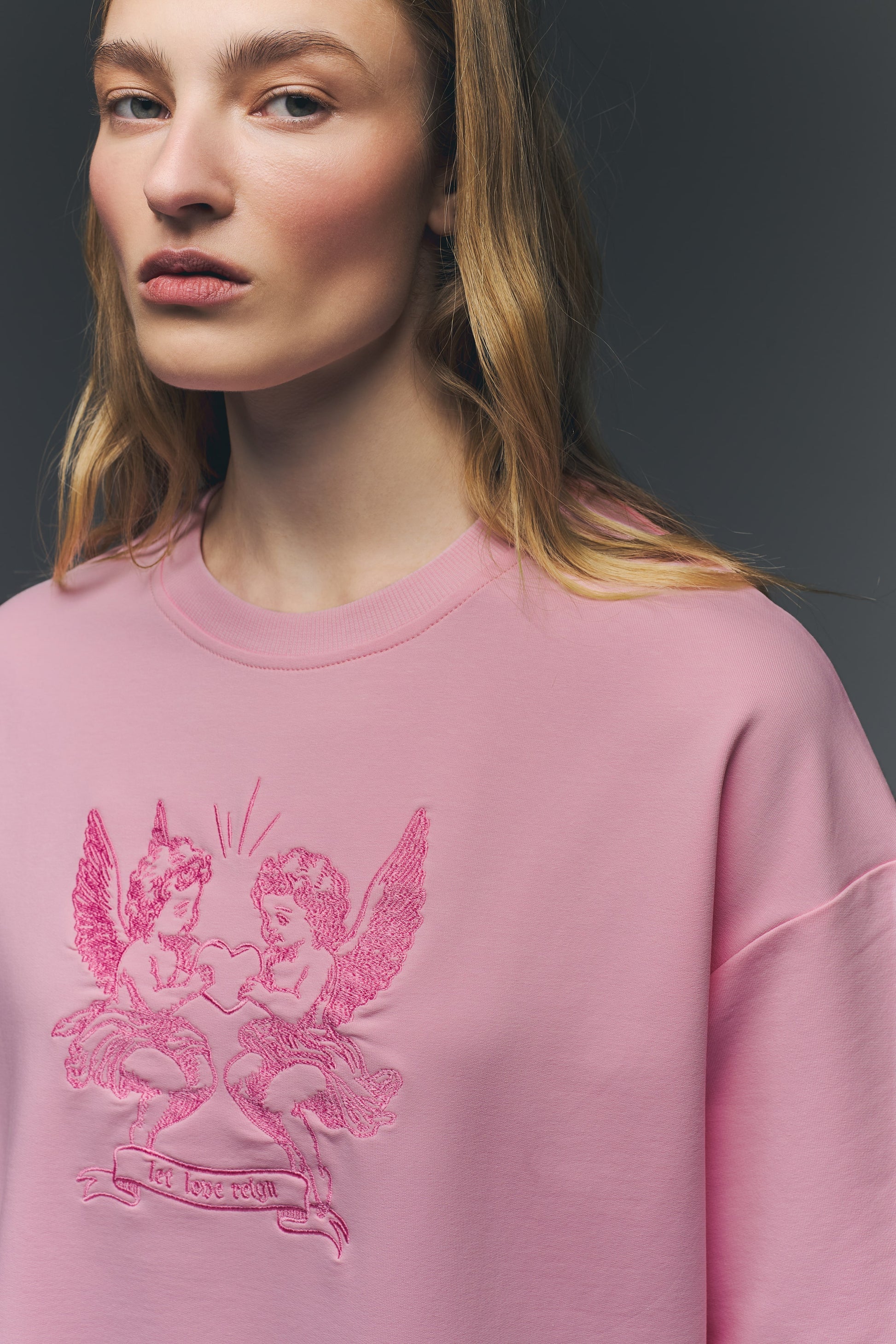 Футболка рожева «Let love reign»